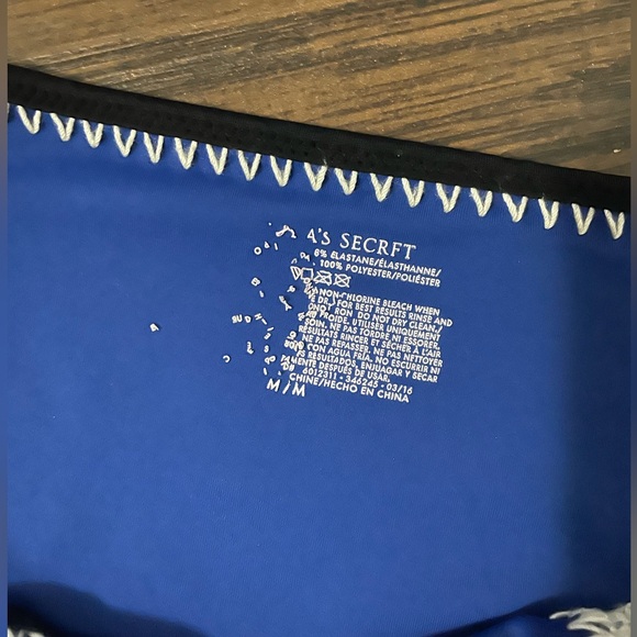 Victoria Secret Bikini - Picture 2 of 3